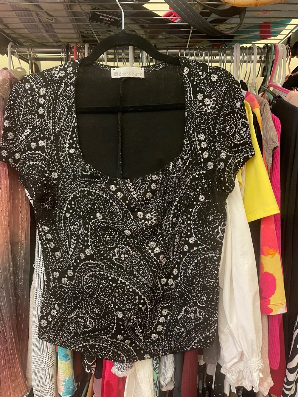 dressbarn Black and White Paisley Scoop Neck Short Sleeve Top